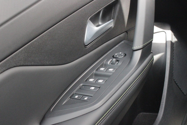 Peugeot 308 1.2 Hybrid 145PK AUTOMAAT GT | PANORAMA SCHUIF/KANTEL DAK | AFNEEMBARE TREKHAAK | NAVIGATIE | SENSATION PACK: FOCAL HIFI SYSTEM (PREMIUM HIFI SYSTEEM MET 10 SPEAKERS)/DRAADLOZE TELEFOONLADER | 360° VISION & DRIVE ASSIST PLUS PACK: ACHTERUITRIJCAMERA 360° VISEOPARK 3 (4 CAMERA'S)/PARKEERHULP VOOR EN ACHTER/ANTI DIEFSTAL ALARM/PEUGEOT i-COCKPIT MET CONFIGUREERBAAR 3D-INSTRUMENTENPANEEL/CLEAN CABIN | ALCANTARA EXECUTIVE PACK: BEKLEDING ALCANTARA/KUNSTLEDER INCL. ELEKTRISCH BEDIENBARE AGR STOEL EN MASSAGE OP BEIDE VOORSTOELEN | 18" LICHTMETALEN VELGEN "PORTLAND" | NAVIGATI