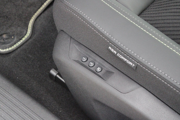 Peugeot 308 1.2 Hybrid 145PK AUTOMAAT GT | PANORAMA SCHUIF/KANTEL DAK | AFNEEMBARE TREKHAAK | NAVIGATIE | SENSATION PACK: FOCAL HIFI SYSTEM (PREMIUM HIFI SYSTEEM MET 10 SPEAKERS)/DRAADLOZE TELEFOONLADER | 360° VISION & DRIVE ASSIST PLUS PACK: ACHTERUITRIJCAMERA 360° VISEOPARK 3 (4 CAMERA'S)/PARKEERHULP VOOR EN ACHTER/ANTI DIEFSTAL ALARM/PEUGEOT i-COCKPIT MET CONFIGUREERBAAR 3D-INSTRUMENTENPANEEL/CLEAN CABIN | ALCANTARA EXECUTIVE PACK: BEKLEDING ALCANTARA/KUNSTLEDER INCL. ELEKTRISCH BEDIENBARE AGR STOEL EN MASSAGE OP BEIDE VOORSTOELEN | 18" LICHTMETALEN VELGEN "PORTLAND" | NAVIGATI