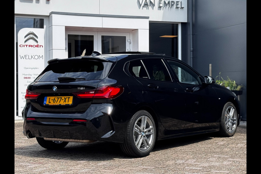 BMW 1-serie 118i M-Sport | Pano | NL-Auto | Leder + Sportstoelen | Camera | Stoelverwarming