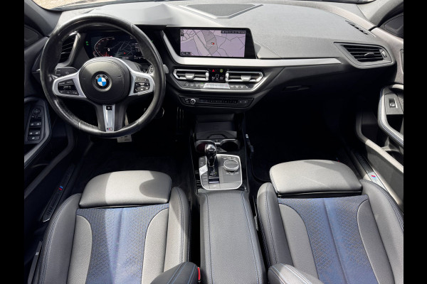 BMW 1-serie 118i M-Sport | Pano | NL-Auto | Leder + Sportstoelen | Camera | Stoelverwarming