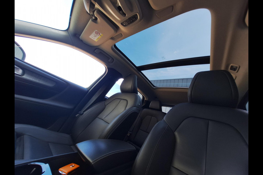 Volvo XC40 1.5 T5 Recharge Inscription | H&K audio | Panorama | Leder | Full LED | Camera |