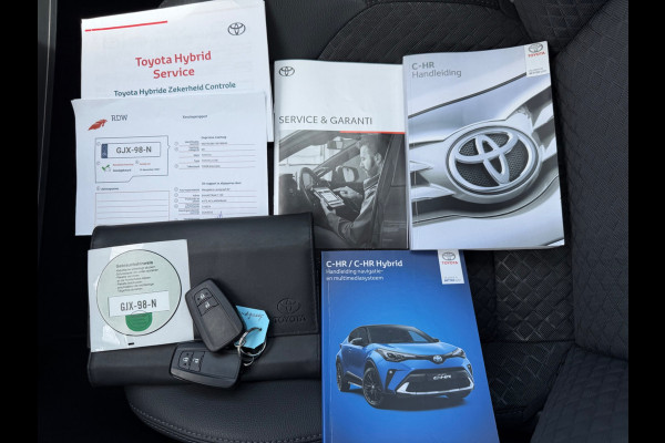 Toyota C-HR 1.8 Hybrid Style 122pk Bi-Tone, CarPlay, Camera, Stoel-stuurverw,