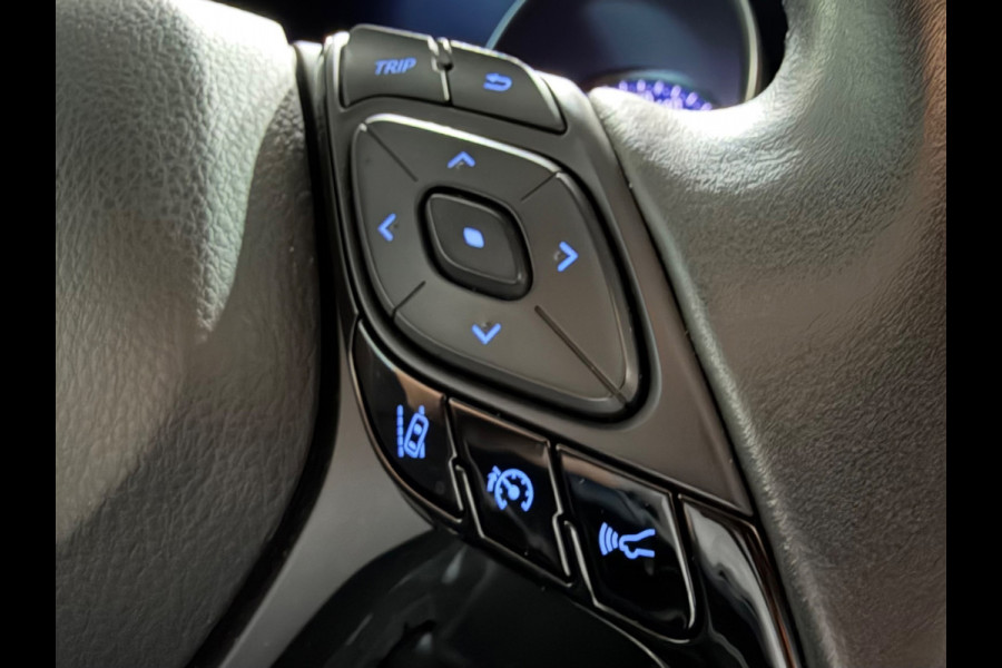 Toyota C-HR 1.8 Hybrid Style 122pk Bi-Tone, CarPlay, Camera, Stoel-stuurverw,