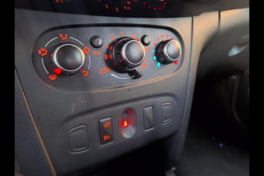 Dacia Sandero 0.9 TCe Laureate | Navi | Trekhaak 1.080kg | Airco | Cruise Control | NAP |