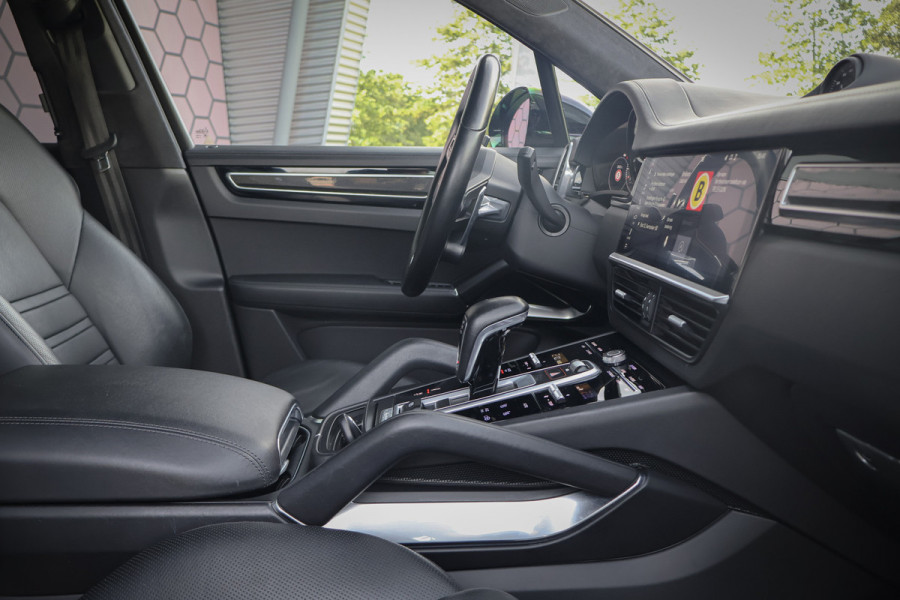 Porsche Cayenne 4.0 Turbo | BURMESTER | SUÉDE HEMEL | STOELKOELING/VERWARMING | STUURVERWARMING | PANORAMADAK | LEDERPAKKET | PDLS+ | PASM | PDC
