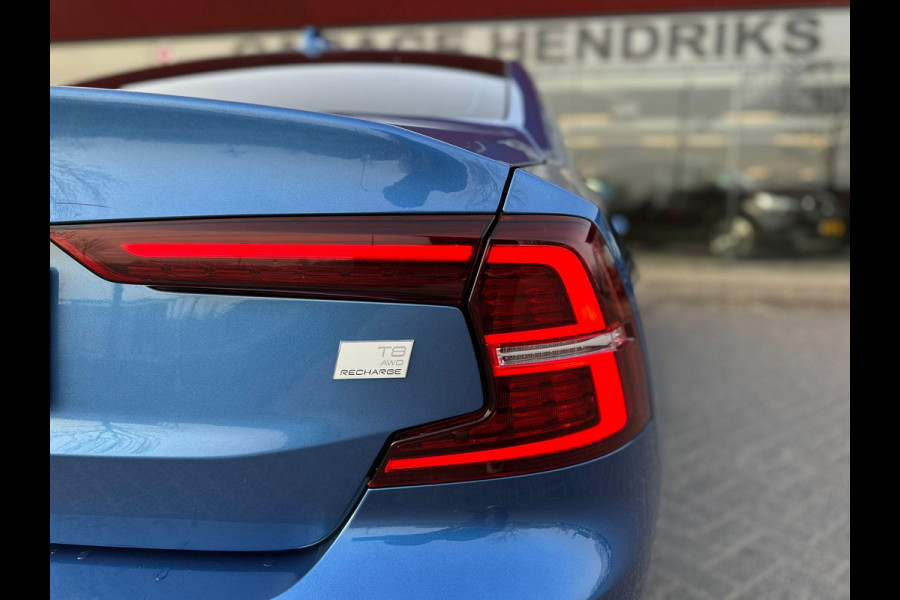 Volvo S60 2.0 Recharge T8 AWD R-Design |  Full Options! | Trekhaak 2000kg | Panorama | Leder | LED |