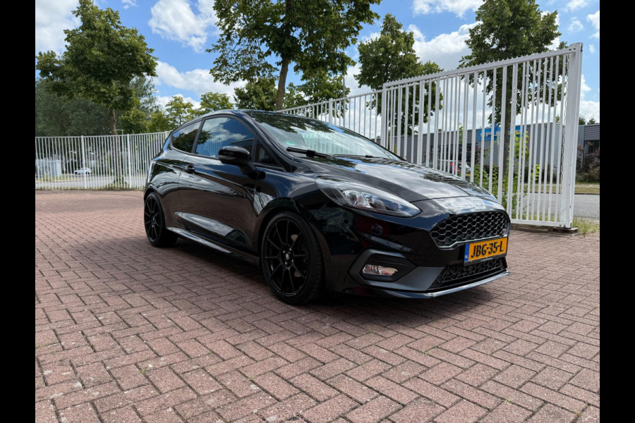 Ford Fiesta 1.5 ST 200PK | RECARO | CARPLAY | Cruise | B&O