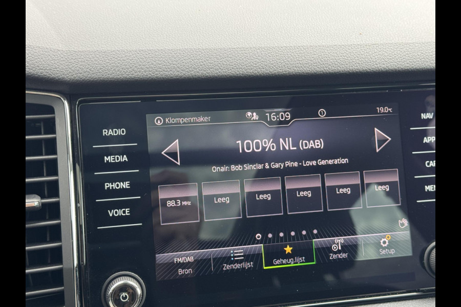 Škoda Kodiaq 1.5 TSI Business Edition NL-AUTO | PANODAK | TREKHAAK | 150 PK