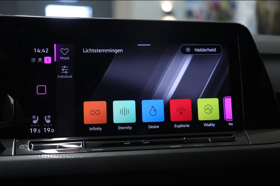 Volkswagen Golf 1.4 eHybrid GTE /PANO/IQLIGHT/CAM/CARPLAY/ACC/KEYLESS/VOL