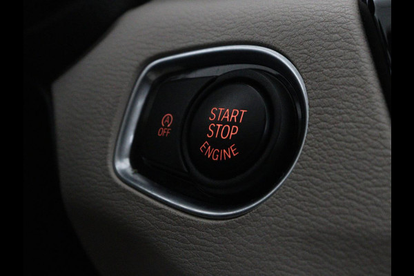 BMW X1 sDrive20i Orange Edition II | Leder | Trekhaak | Head-up | Park assist | Sfeerverlichting | Stoelverwarming | Climate control | Full LED | Navigatie |