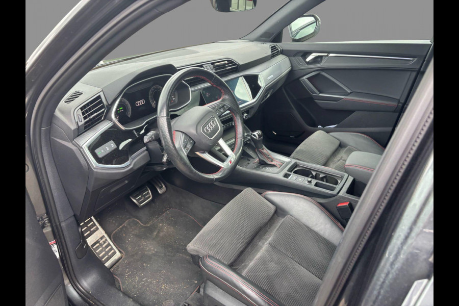 Audi Q3 Sportback 45 TFSI e S Edition 245 PK | Panorama | Wegklapbare Trekhaak | Memory Seats | SONOS Audio | Elek. klep | Verwacht!
