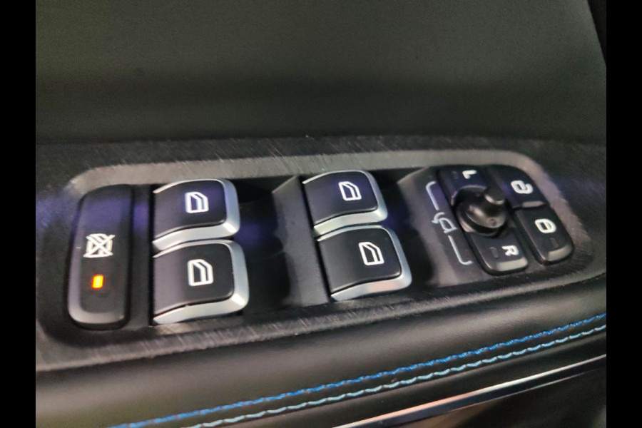 Lynk & Co 01 1.5 Plug-in Hybrid Stuur/Stoelverw. Adapt.Cruise Zwarte hemel Carplay 360°Cam