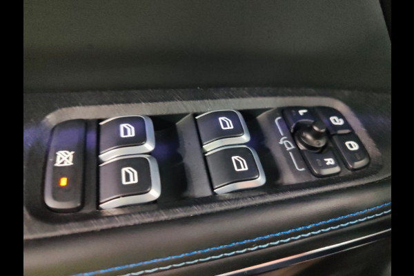 Lynk & Co 01 1.5 Plug-in Hybrid Stuur/Stoelverw. Adapt.Cruise Zwarte hemel Carplay 360°Cam