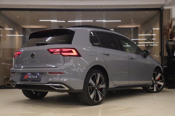 Volkswagen Golf 1.4 eHybrid GTE / HEADUP/PANO/IQLIGHT/CAM/CARPLAY/VOL