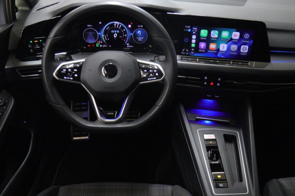 Volkswagen Golf 1.4 eHybrid GTE / HEADUP/PANO/IQLIGHT/CAM/CARPLAY/VOL