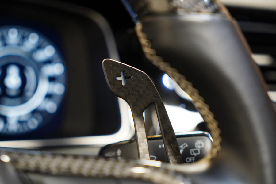 Volkswagen Golf 2.0 TSI 4Motion R BOMVOL|AKRA||MEMORY|