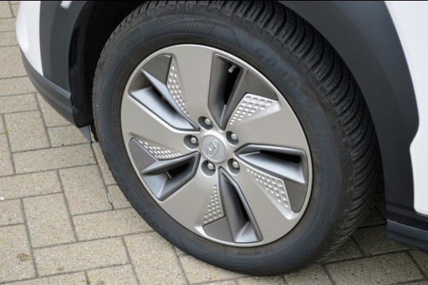 Hyundai Kona EV Premium Sky 64 kWh