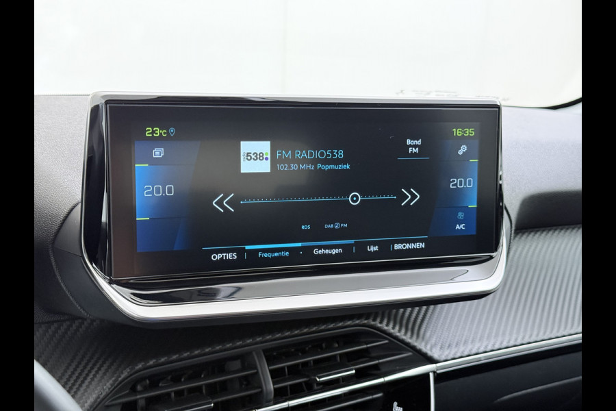Peugeot e-208 EV 5Drs Allure Pack 50kWh SOH 90% 360°Camera Stoelverwarming 3D-Navi Ecc Pdc Apple Carplay Android Auto Keyless Cruise Control Regen-Lichtsensor Privacy Glas Lmv Led Lane Assist Isofix DAB Bluetooth