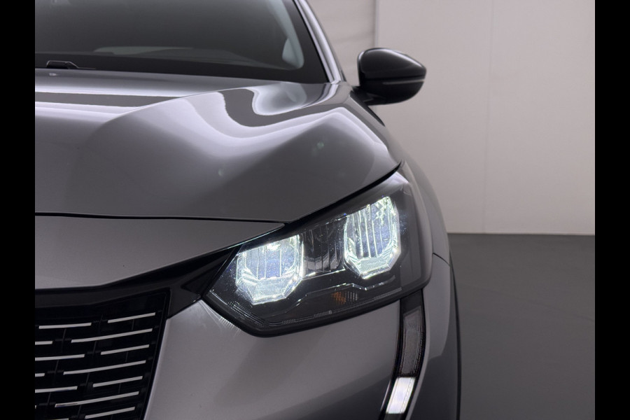 Peugeot e-208 EV 5Drs Allure Pack 50kWh SOH 90% 360°Camera Stoelverwarming 3D-Navi Ecc Pdc Apple Carplay Android Auto Keyless Cruise Control Regen-Lichtsensor Privacy Glas Lmv Led Lane Assist Isofix DAB Bluetooth