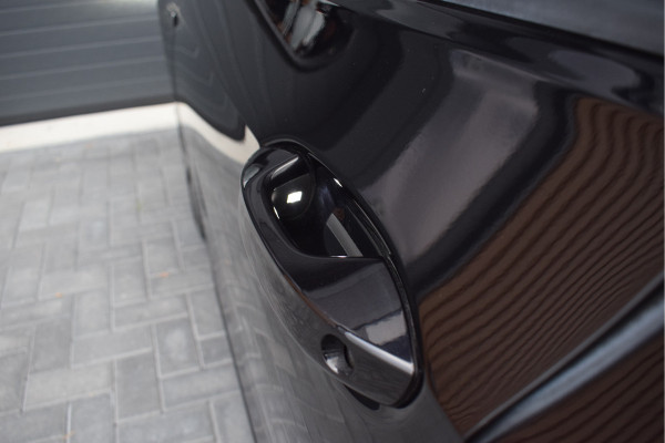 Volkswagen Golf 1.5 eTSI 150pk DSG R-Line | Pano | IQ-light | Camera