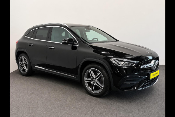 Mercedes-Benz GLA 200 AMG Line Business Solution Automaat Panoramadak Camera Stoelverwarming Ambient Lighting