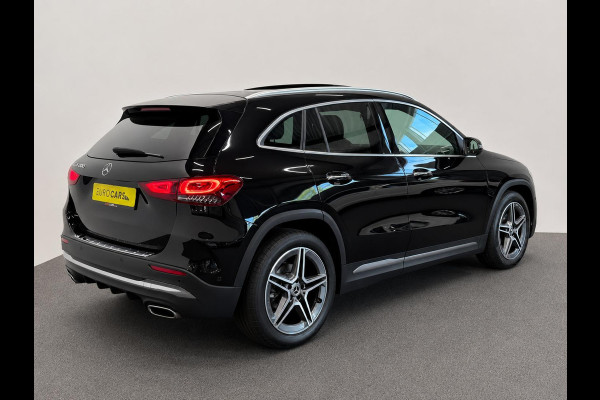 Mercedes-Benz GLA 200 AMG Line Business Solution Automaat Panoramadak Camera Stoelverwarming Ambient Lighting