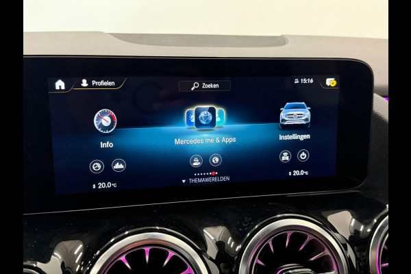 Mercedes-Benz GLA 200 AMG Line Business Solution Automaat Panoramadak Camera Stoelverwarming Ambient Lighting