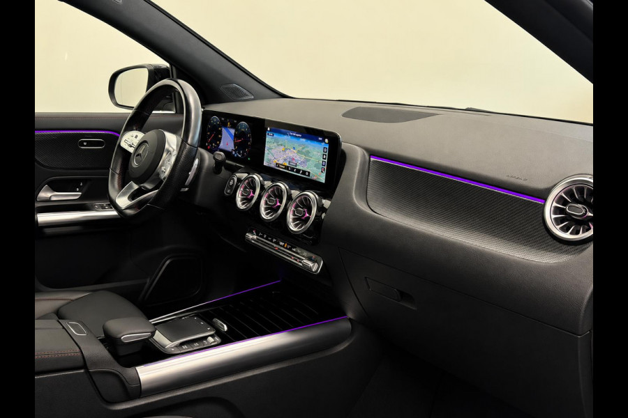 Mercedes-Benz GLA 200 AMG Line Business Solution Automaat Panoramadak Camera Stoelverwarming Ambient Lighting