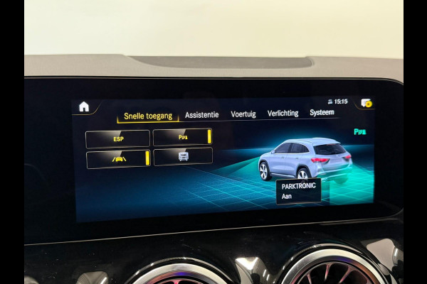 Mercedes-Benz GLA 200 AMG Line Business Solution Automaat Panoramadak Camera Stoelverwarming Ambient Lighting