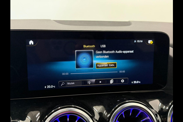 Mercedes-Benz GLA 200 AMG Line Business Solution Automaat Panoramadak Camera Stoelverwarming Ambient Lighting