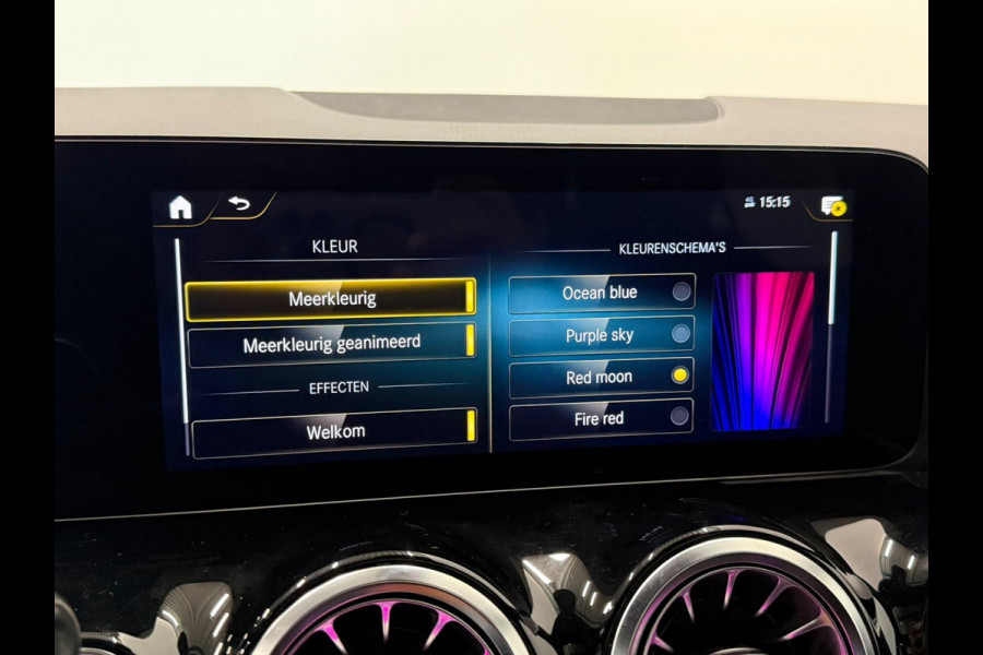 Mercedes-Benz GLA 200 AMG Line Business Solution Automaat Panoramadak Camera Stoelverwarming Ambient Lighting