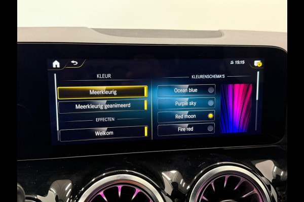 Mercedes-Benz GLA 200 AMG Line Business Solution Automaat Panoramadak Camera Stoelverwarming Ambient Lighting
