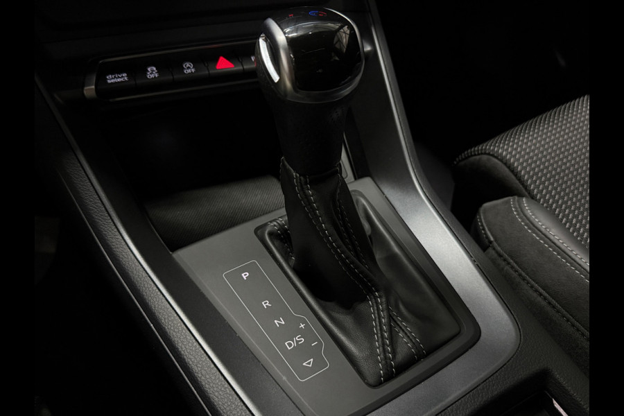 Audi Q3 3x S-Line | Black edition| Pano | Matrix Led | CarPlay | Cam | ACC