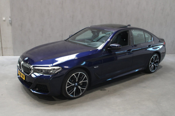 BMW 5 Serie 530e M-Sport Plus, Full option panoramadak/19inch/Harman Kardon/Head upp NL Auto