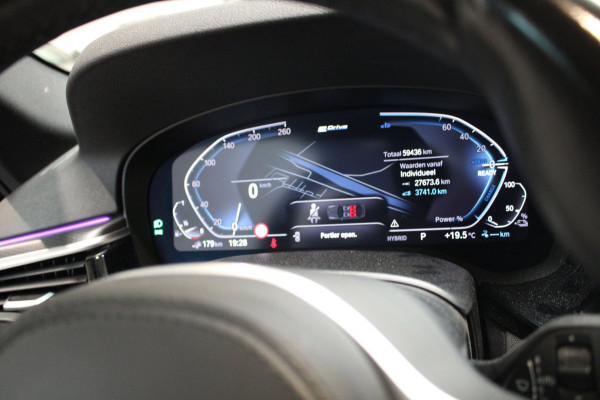 BMW 5 Serie 530e M-Sport Plus, Full option panoramadak/19inch/Harman Kardon/Head upp NL Auto