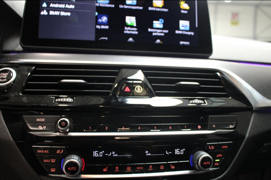 BMW 5 Serie 530e M-Sport Plus, Full option panoramadak/19inch/Harman Kardon/Head upp NL Auto
