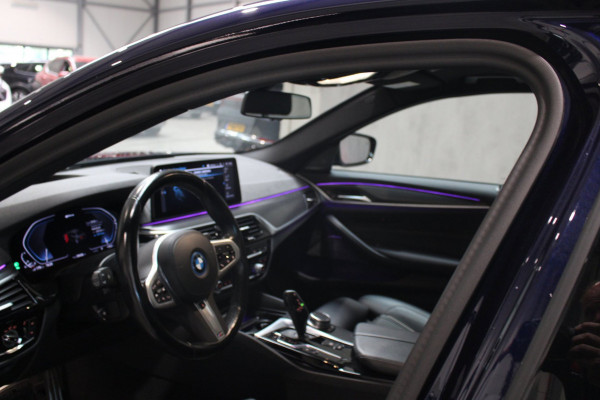 BMW 5 Serie 530e M-Sport Plus, Full option panoramadak/19inch/Harman Kardon/Head upp NL Auto