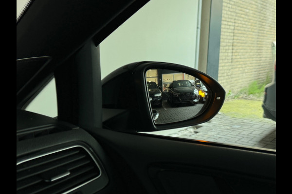 Volkswagen Golf 2.0 TSI 4Motion R Pano|Keyless|Dynaudio|Sfeer