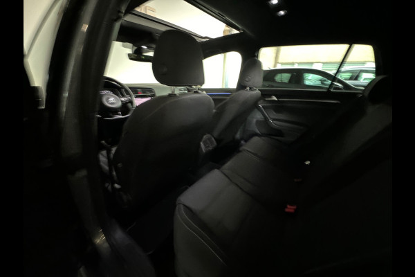 Volkswagen Golf 2.0 TSI 4Motion R Pano|Keyless|Dynaudio|Sfeer