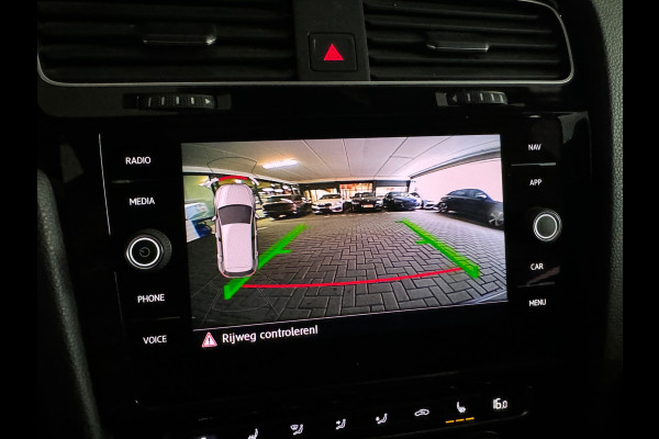 Volkswagen Golf 2.0 TSI 4Motion R Pano|Keyless|Dynaudio|Sfeer