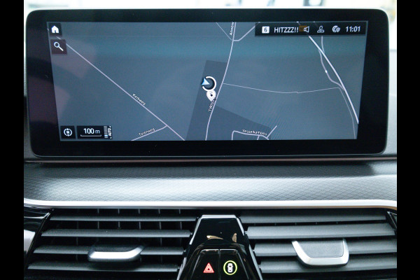 BMW 5 Serie 545e xDrive M-Sport | Open Dak | Trekhaak elec. | 360 Camera | Stoel- & Stuurverwarming | Adaptieve Cruise | Lederen bekleding, Comfortstoelen, Electrosche verstelbare voorstoelen