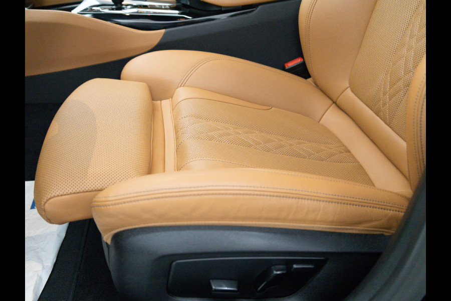 BMW 5 Serie 545e xDrive M-Sport | Open Dak | Trekhaak elec. | 360 Camera | Stoel- & Stuurverwarming | Adaptieve Cruise | Lederen bekleding, Comfortstoelen, Electrosche verstelbare voorstoelen