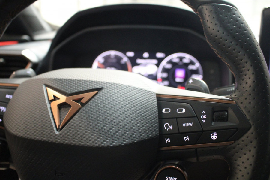 CUPRA Formentor 1.4 e-Hybrid VZ Copper Edition Pano/Leer/Kuipstoelen Memory/Trekhaak Full Option NL Auto