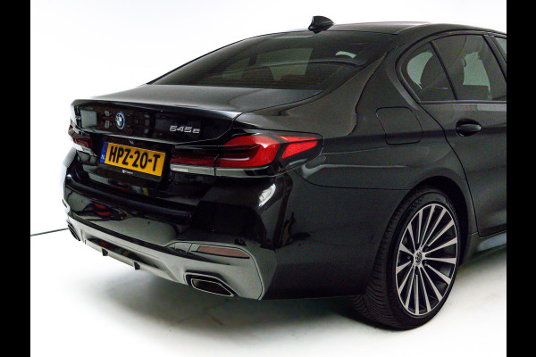 BMW 5 Serie 545e xDrive M-Sport | Open Dak | Trekhaak elec. | 360 Camera | Stoel- & Stuurverwarming | Adaptieve Cruise | Lederen bekleding, Comfortstoelen, Electrosche verstelbare voorstoelen