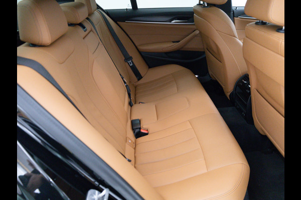 BMW 5 Serie 545e xDrive M-Sport | Open Dak | Trekhaak elec. | 360 Camera | Stoel- & Stuurverwarming | Adaptieve Cruise | Lederen bekleding, Comfortstoelen, Electrosche verstelbare voorstoelen