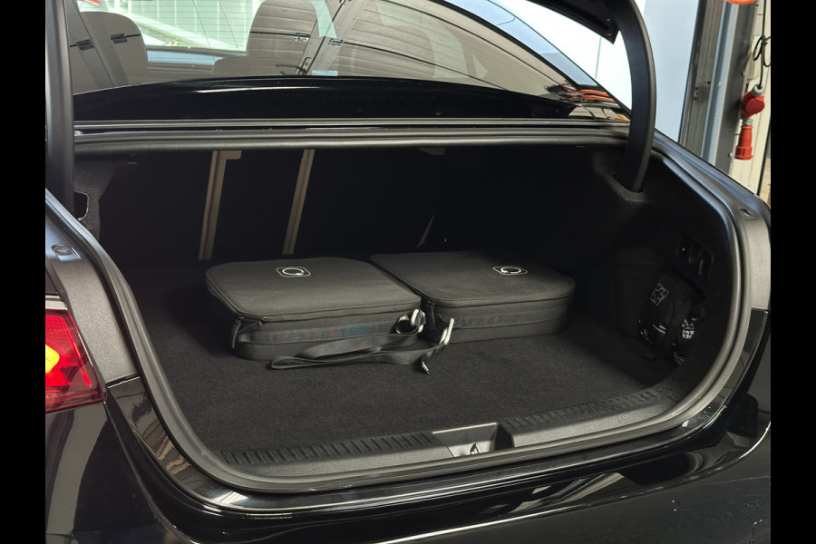 Mercedes-Benz E-Klasse 300 e AMG Line BTW | Widescreen | Leder | Memory | ACC | 360