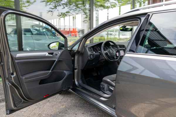Volkswagen Golf Variant 1.5 TSI Highline ACC Pano Massage Orig NL Auto