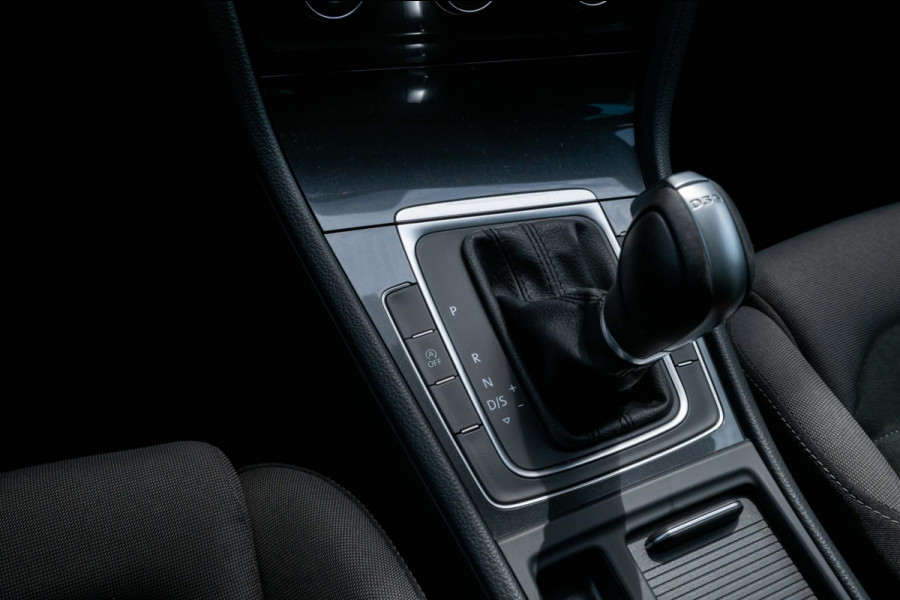 Volkswagen Golf Variant 1.5 TSI Highline ACC Pano Massage Orig NL Auto