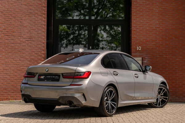 BMW 3-serie 320i Executive Edition M-Sport Head-Up Orig NL