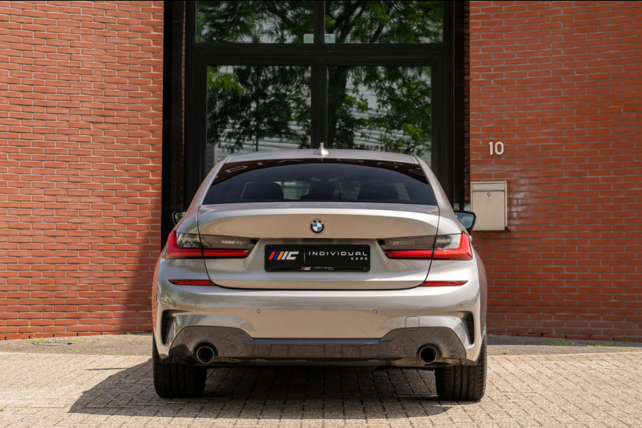 BMW 3-serie 320i Executive Edition M-Sport Head-Up Orig NL